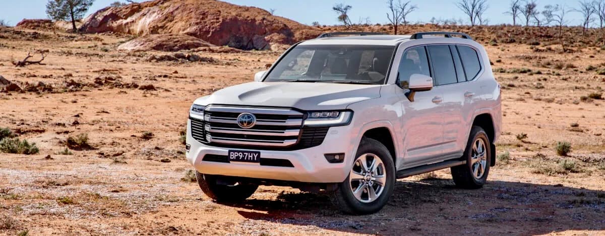 Luxury Travel - Luxury Vehicles in Nepal