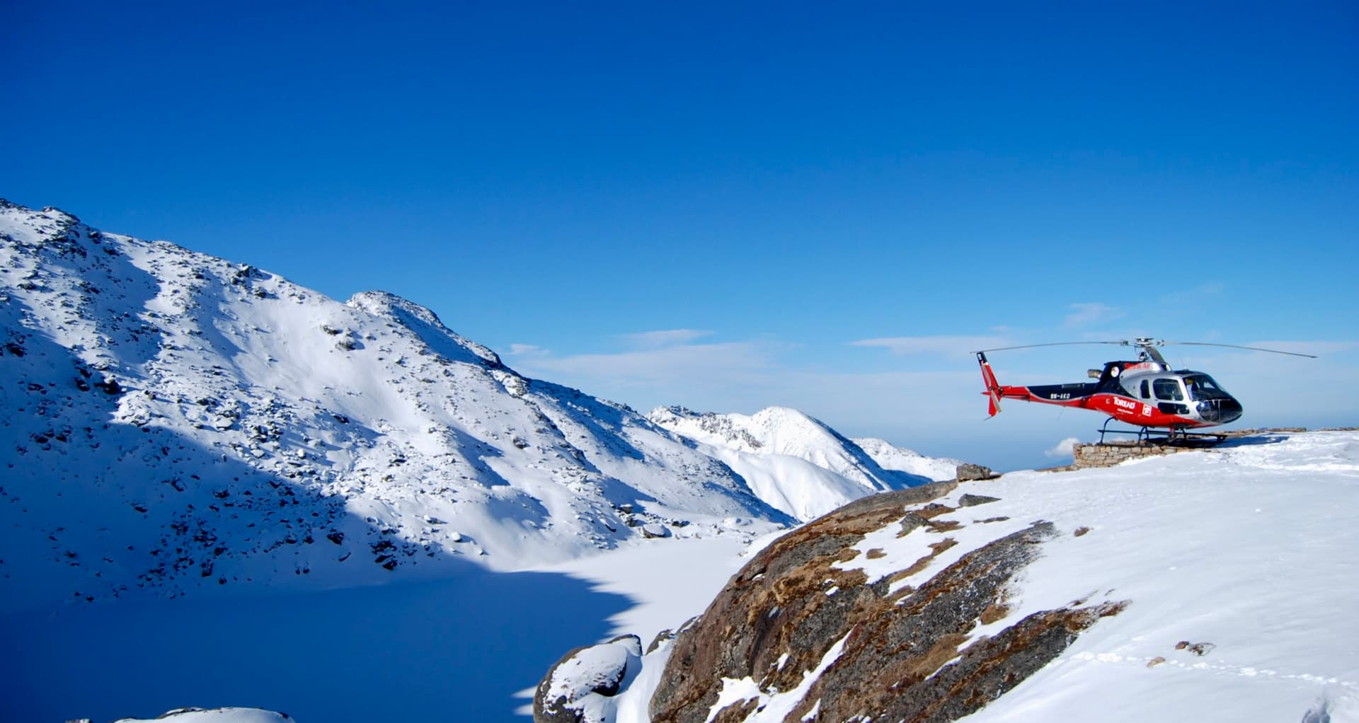 Gosaikunda Helicopter Tour