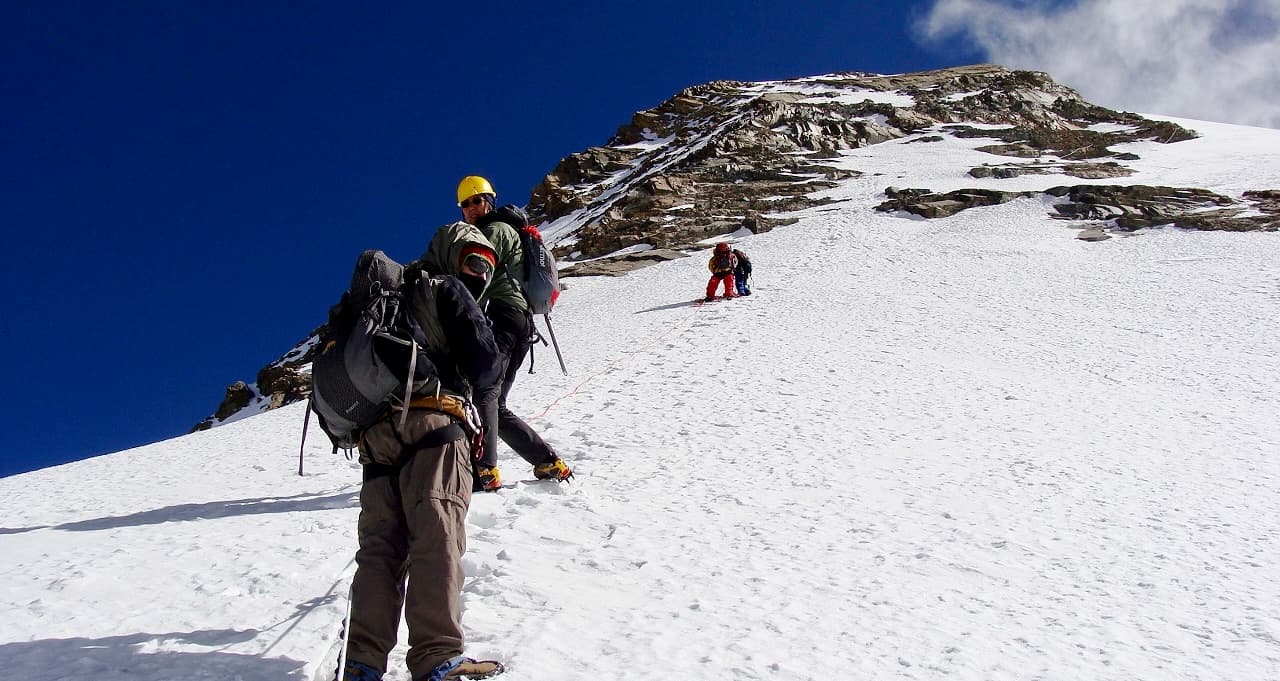 Pisang Peak Climbing (6,091 m)