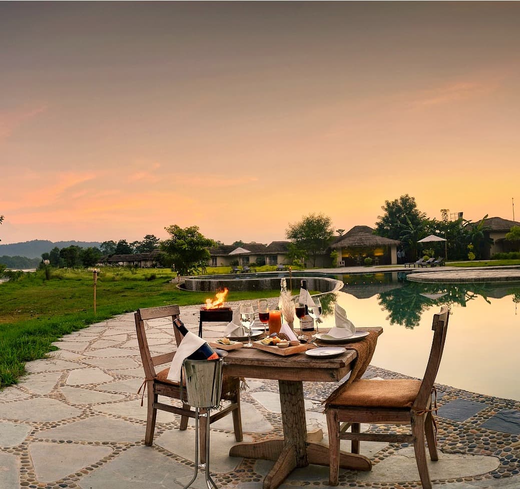 7 Days Nepal tour with Pokhara, Nagarkot and Safari