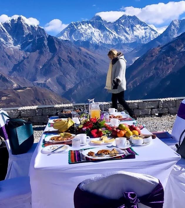 Everest Base Camp Helicopter Tour with Luxury Breakfast
