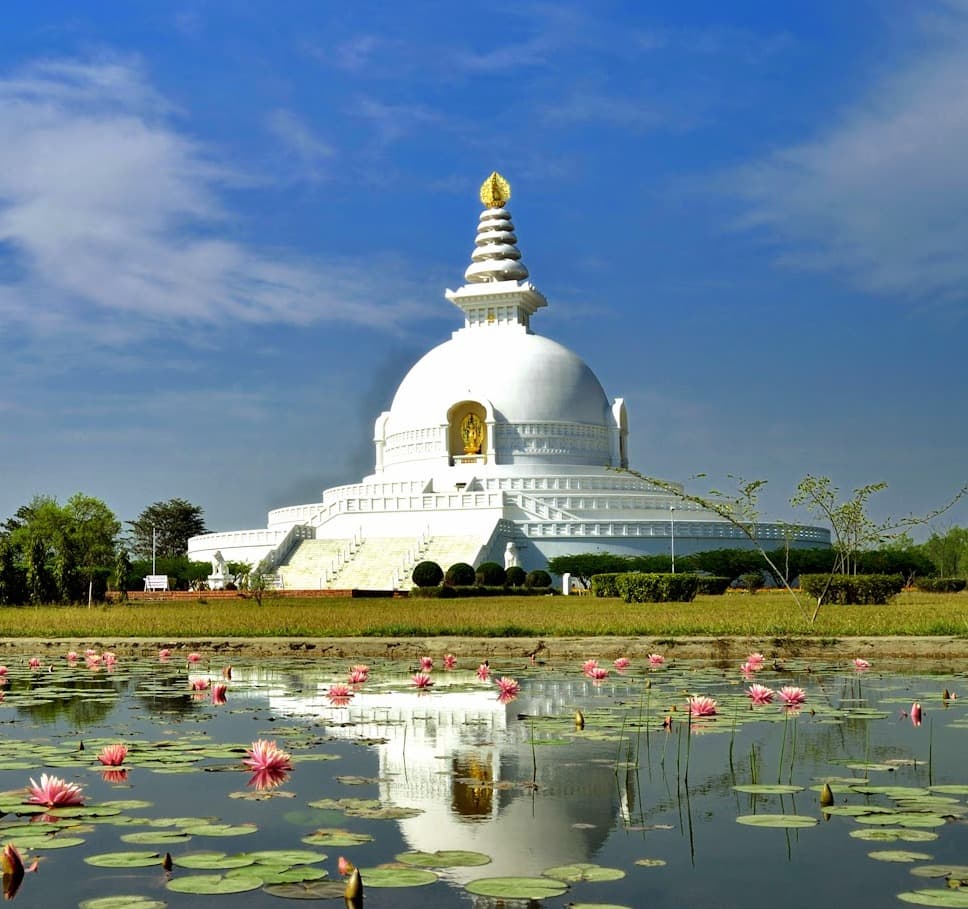 Luxury Nepal Tour with Everest Flight - Kathmandu, Lumbini, Pokhara & Chitwan - 9 Days