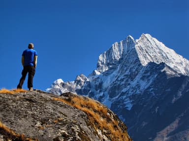 Thamserku Namche