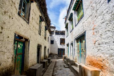 Exploration of Lo Manthang 1