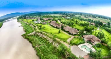 Barahi Jungle Lodge