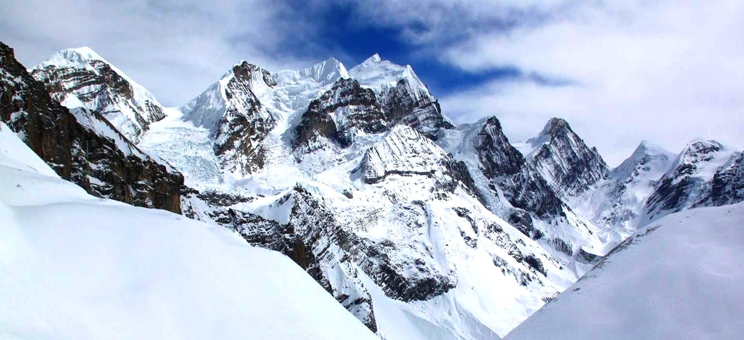 5 Best 6000m Peaks in Nepal