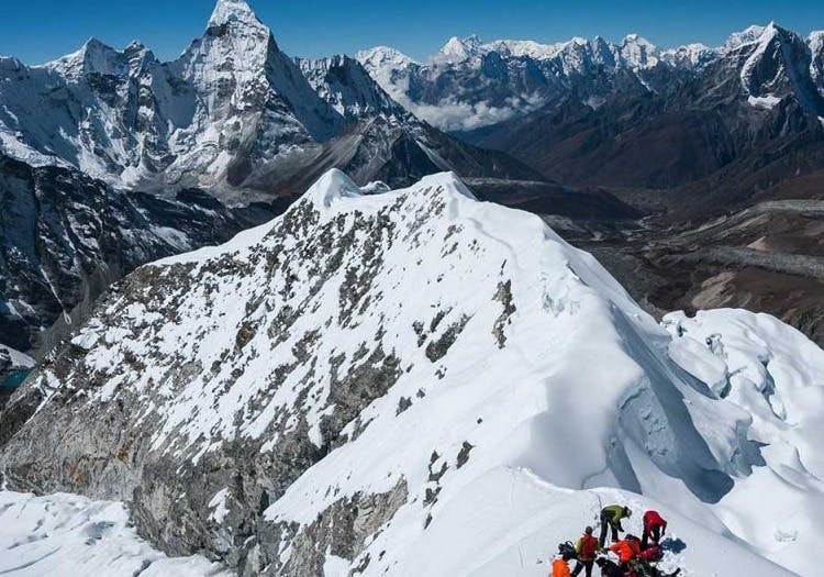 Easiest 6000 meter peaks in Nepal